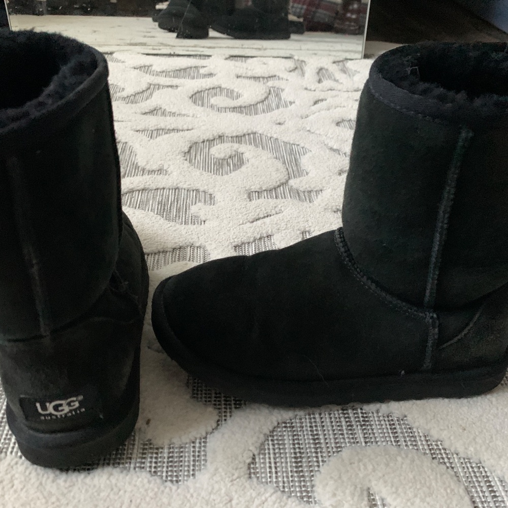 Uggs - image 3